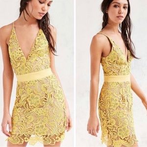 Dress the Population yellow sleeveless Lace Mini dress XS